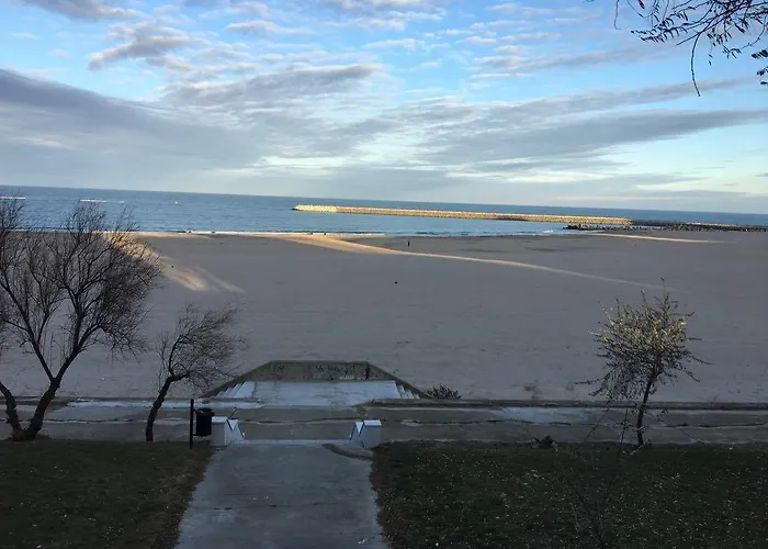 Apartment Seafront Faleza Nord Constanta